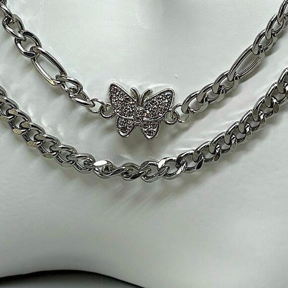 3 Piece Set - Butterfly 🦋 on Silver l Rhinestone adorned l 3 chain Set l New - Picture 5 of 9